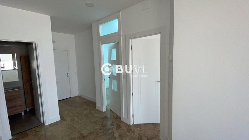Foto e4a086ff-8663-486e-8c96-6fd92a12ff6e. Oficina vendo oficina piso en paseo arca real reformado completamente y para que tu lo estrenes. en Valladolid