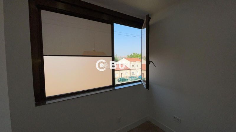 Foto fd6ac6b0-332c-4730-abb5-e411f6944226. Oficina vendo oficina piso en paseo arca real reformado completamente y para que tu lo estrenes. en Valladolid