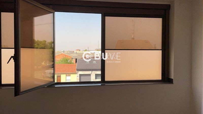 Foto fde4b782-db90-4c8a-a491-a6f5d4657279. Oficina vendo oficina piso en paseo arca real reformado completamente y para que tu lo estrenes. en Valladolid