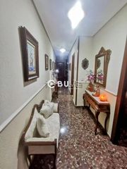 Etagenwohnung  Magdalena baja. Se vende piso de 3 habitaciones en la magdalena, jaén