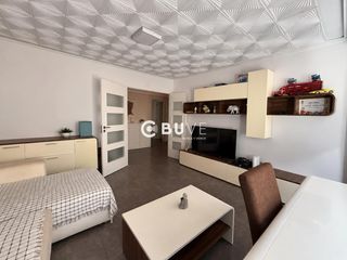 Pis  Nou d'octubre. Piso reformado de 4 habitaciones con terraza en gandia
