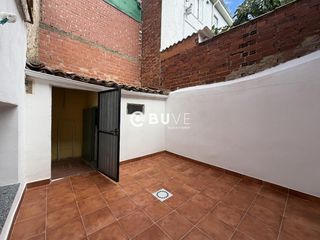 Casa  Cirujano rodríguez. Buve vende casa en puente castro