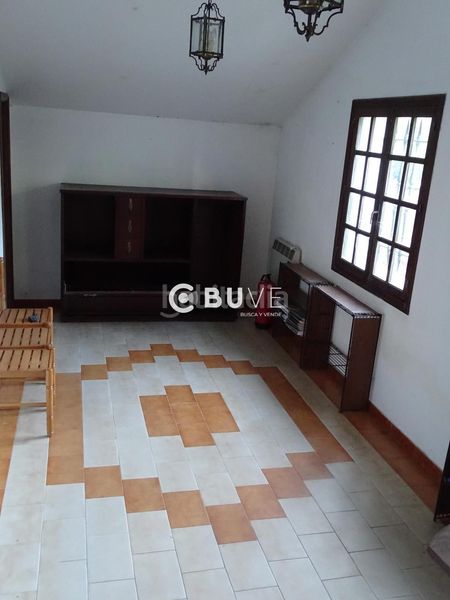 Foto 192d8de2-e000-494f-80e3-65f43c959650. Casa amb aparcament a Teo