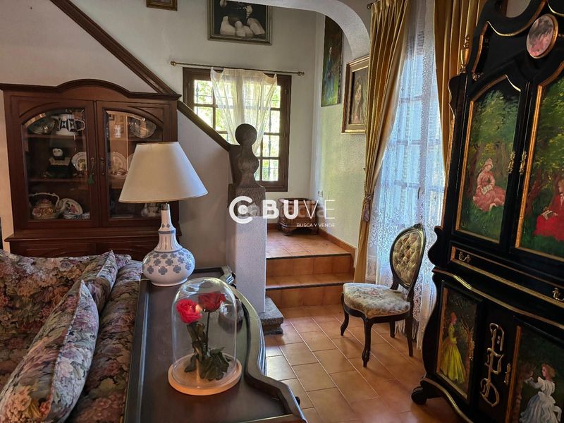 Foto 5cd96641-9b70-4e60-92e2-a792376918eb. Casa amb aparcament a Teo