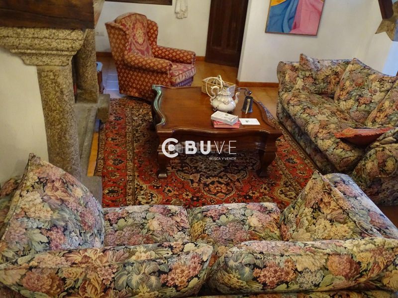 Foto 5ea64c60-9e0e-46a6-b488-61eab37b9b1a. Casa amb aparcament a Teo