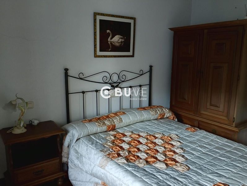 Foto 5eef4ada-c3d4-465e-b8ce-4430e00c91ca. Casa amb aparcament a Teo