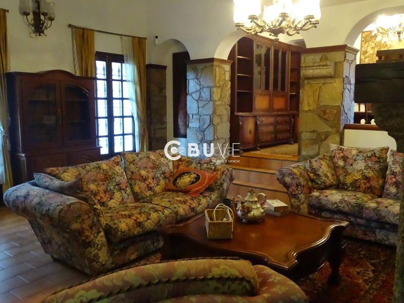 Foto 5f7b7415-2020-4951-9aba-46060b31da68. Casa amb aparcament a Teo