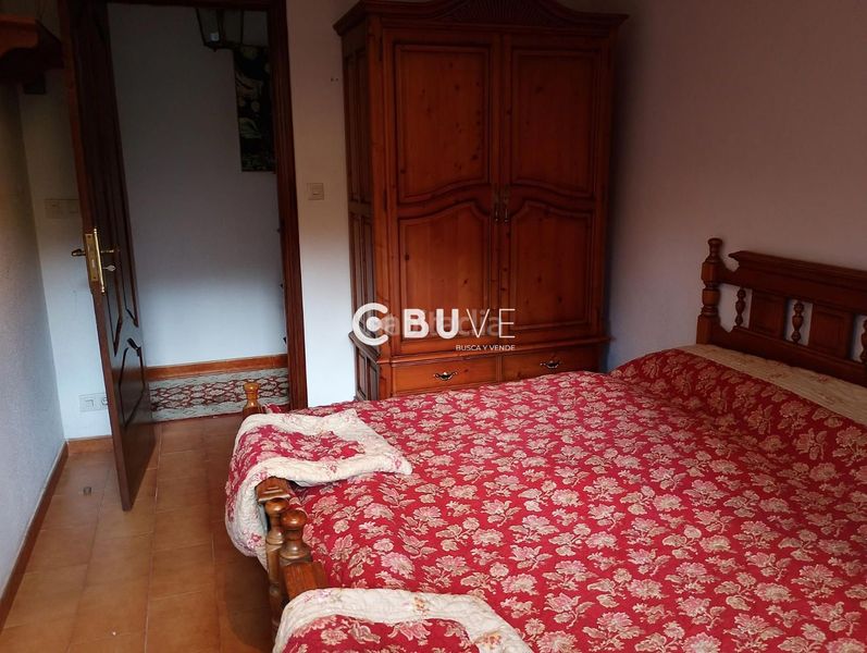 Foto 61c60082-18e1-4826-89f4-087d3ed4bc9e. Casa amb aparcament a Teo