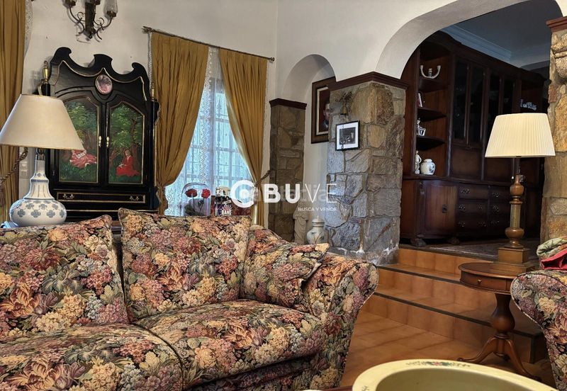 Foto 9276e5ca-d5a4-4b6b-8c18-84d3617ecf20. Casa amb aparcament a Teo