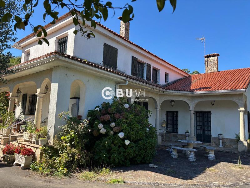 Foto a44bef06-5085-45f0-8f59-ecb63e1dc49c. Casa amb aparcament a Teo