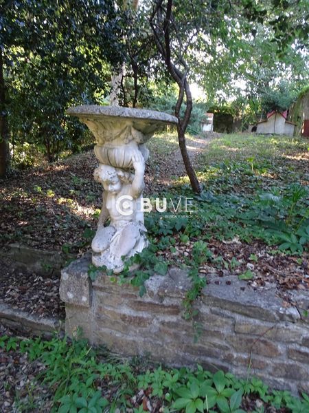 Foto aa6b863e-5b84-4621-9ac4-ecf991327ad6. Casa amb aparcament a Teo