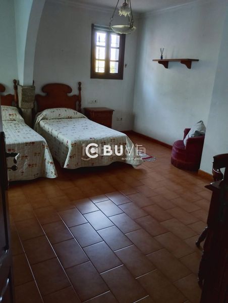 Foto b35cd11a-59d2-438e-89f6-eb4b05b13ed2. Casa amb aparcament a Teo