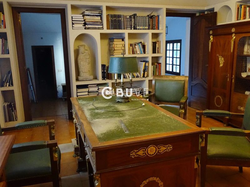 Foto bd55d3cb-123f-45fe-9460-2f6776d0777e. Casa amb aparcament a Teo