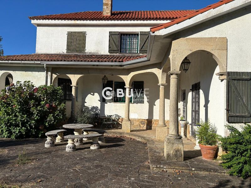 Foto d059b0cc-b6b0-4865-9fca-0e28c5b12186. Casa amb aparcament a Teo