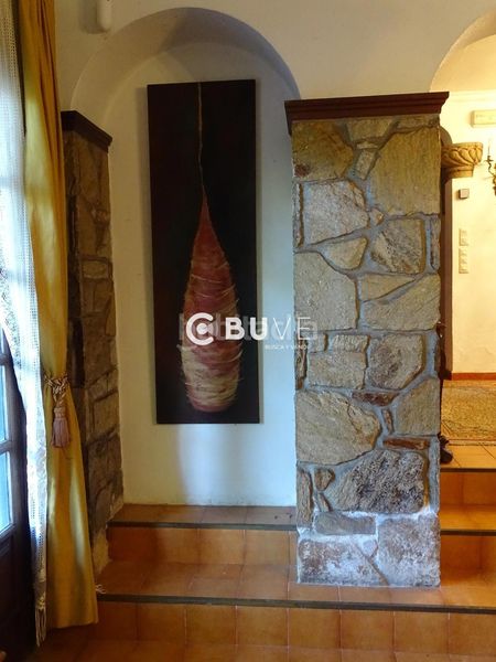 Foto d223ab04-0614-4756-b5db-76156565c19b. Casa amb aparcament a Teo
