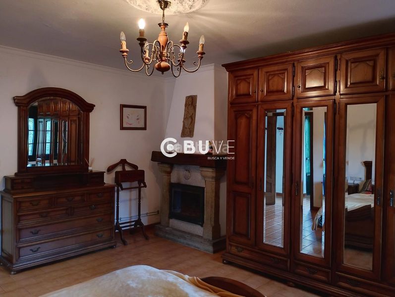 Foto dd9a3274-6377-4c98-9ed4-197012d3fa72. Casa amb aparcament a Teo