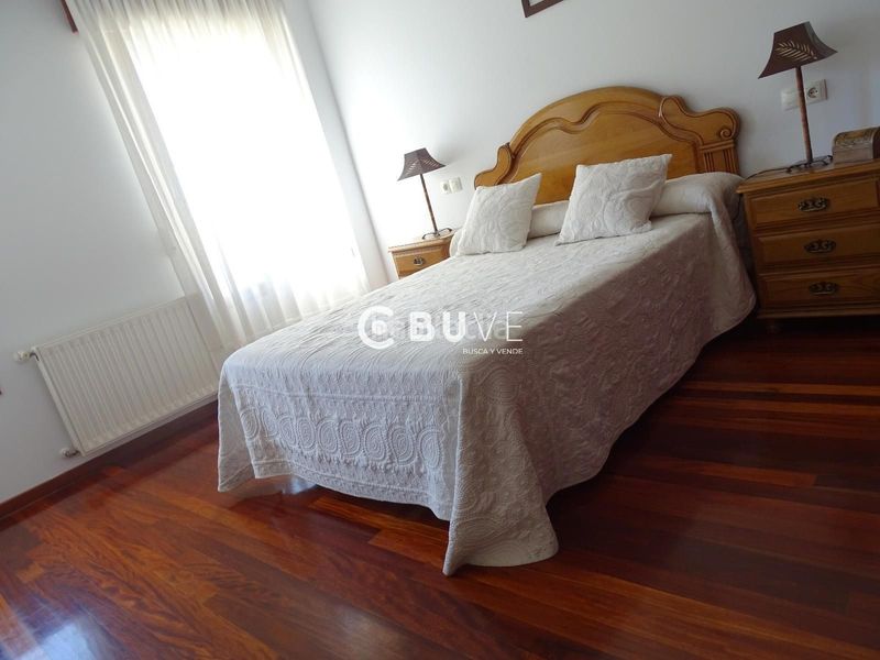 Foto dbf8d1e1-2e5e-4507-b328-4efdf5024e04. Pis amb calefacció aparcament a Teo