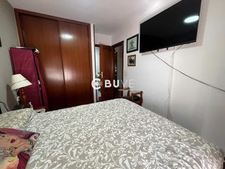 Flat  Cesar alvajar dieguez. Se vende piso en urb. los arces  eiris  a coruña