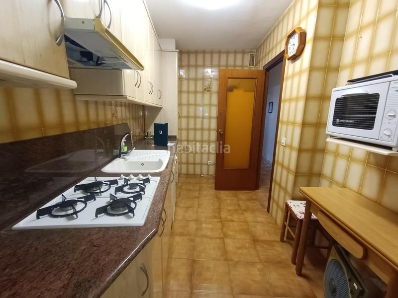 Foto b1f275db-63c9-47e5-8d3c-f7546e94f6b7. Appartamento con parcheggio in Centro Alcázares (Los)