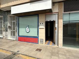 Lloguer Local Comercial a Los Dolores. Coqueto bajo para montar tu negocio