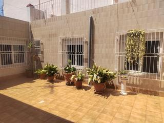 Casa adosada en Los Dolores. Planta baja con cochera en zona excepcional de los dolores