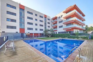 Planta baixa  Avenida avinguda mare de deu de montserrat. Planta baja con terraza en torredembarra playa