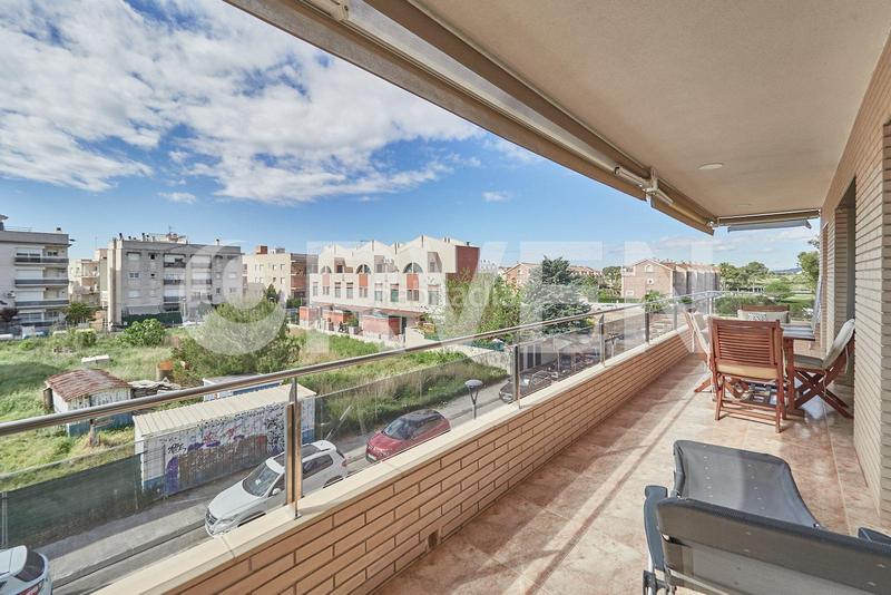 Foto ba6ccd6d-fc80-4dda-b228-9e89f237e904. Appartamento con riscaldamento parcheggio piscina in Vendrell (El)