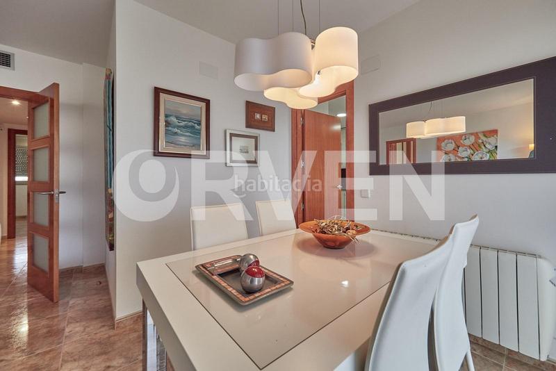 Foto dda79661-2f91-4106-b1a8-6d1f15a5d0f0. Appartamento con riscaldamento parcheggio piscina in Vendrell (El)