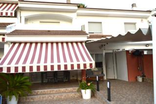 Reihenhaus in Segur de dalt. Magnifica casa adosada con vistas despejadas