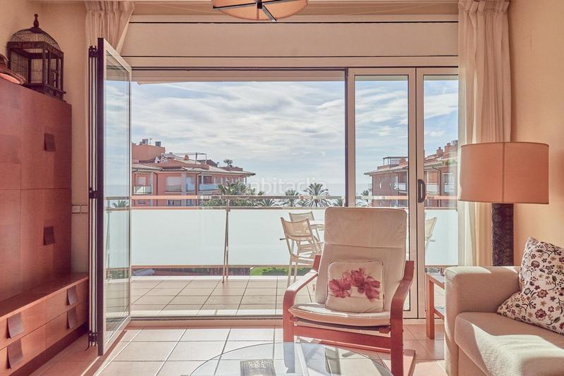 Foto 3bc0fd12-e6fc-42a3-b6bd-fffb7ea9b5e3. Àtic amb aparcament piscina a L´Estany Calafell