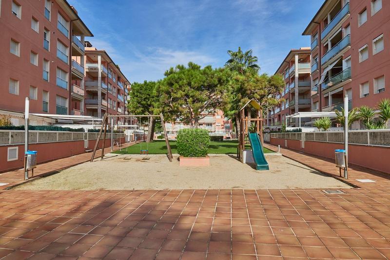 Foto 6c7c6129-ec5c-4f3b-a98d-ce445debd082. Àtic amb aparcament piscina a L´Estany Calafell