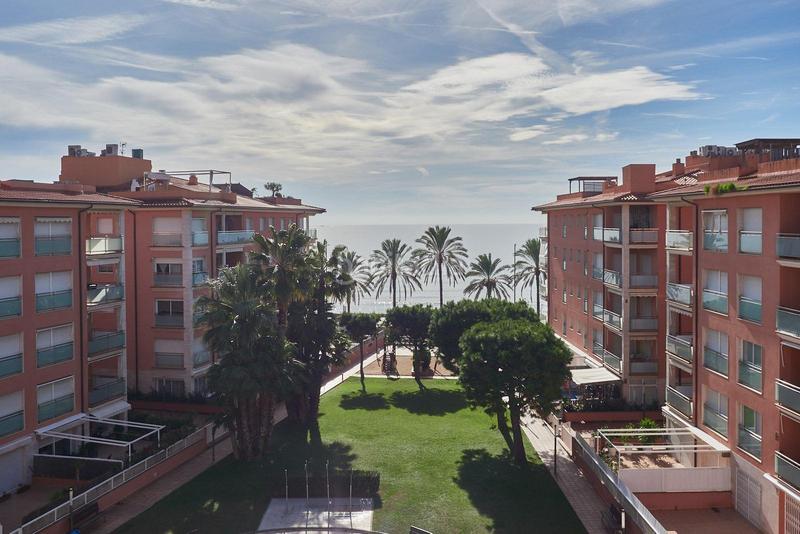 Foto 6e6bab13-ce0c-4a0e-9ff3-7305ed556bd3. Àtic amb aparcament piscina a L´Estany Calafell