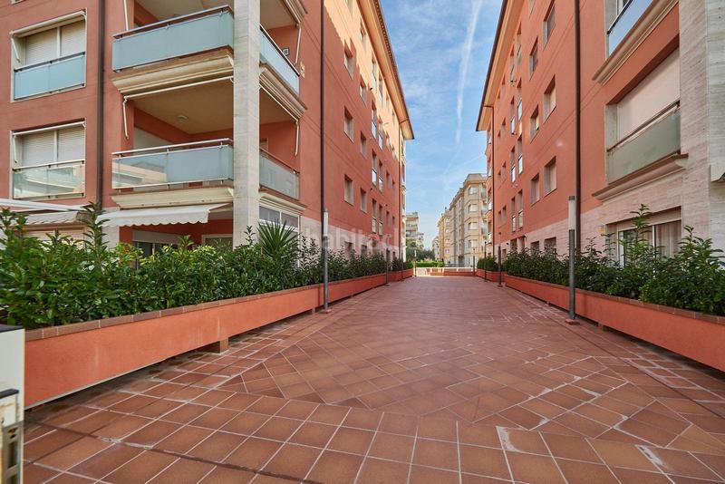 Foto b549e82b-9c0d-4316-b34d-a486e0922efb. Àtic amb aparcament piscina a L´Estany Calafell