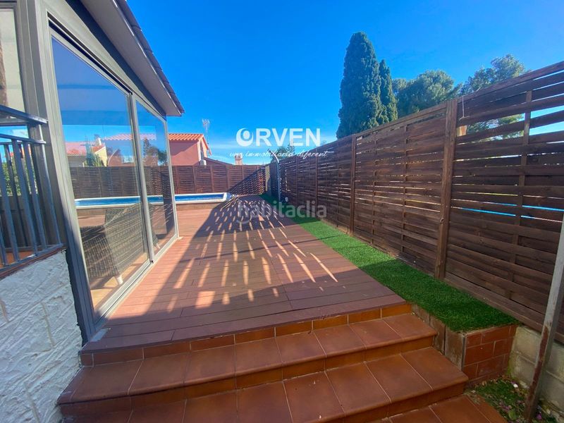 Foto e609877c-6a51-48ad-bed1-89d04bba5152. Xalet amb aparcament piscina a Cunit residencial Cunit