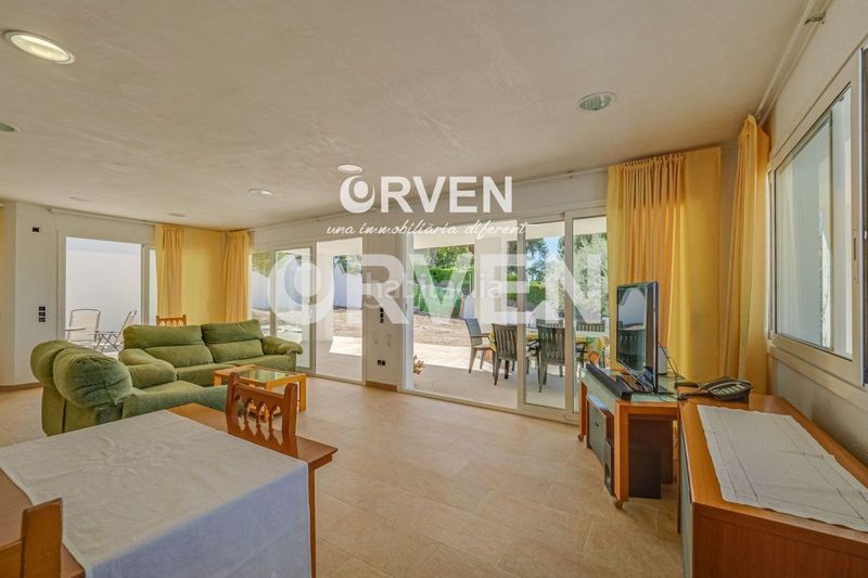 Foto 0aaec2a8-9cd4-41a7-a57a-1073301b9bec. Casa adossada amb calefacció aparcament a La Mora Tarragona