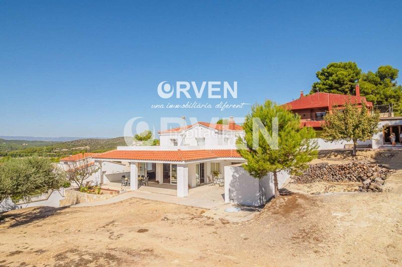 Foto 373ba8bb-b0ee-4137-8294-72bc499af290. Casa adossada amb calefacció aparcament a La Mora Tarragona