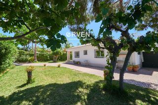 Chalet  Baix llobregat. Casa unifamiliar a 3 minutos de la playa de la mora  ubicación p