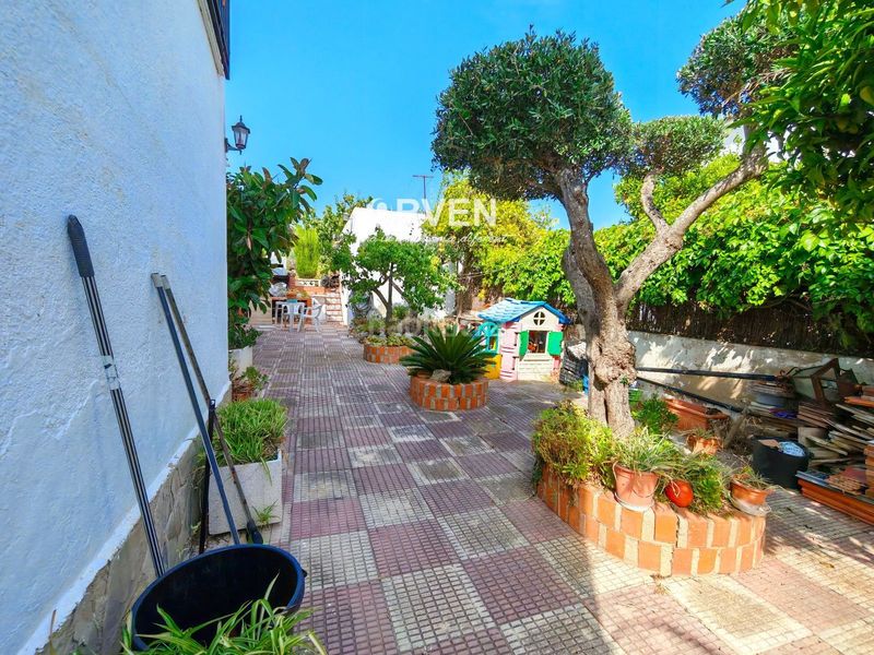 Foto b80c7033-baeb-44cb-adcd-16a23d144c74. Casa amb calefacció aparcament piscina a Calafell park Calafell