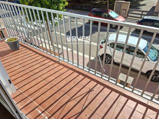 Semi detached house  Centre poble. Adosada