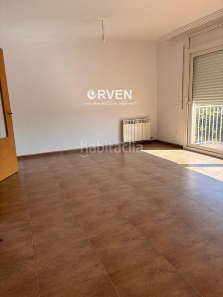 Foto bd7e65e6-3aa8-44c7-a2e9-420f4a233dcc. Casa adossada amb calefacció aparcament a Bellvei