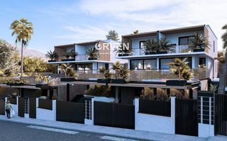Casa adossada  Italia. Promocion en venta de casachalet pareada de obra nueva en segur