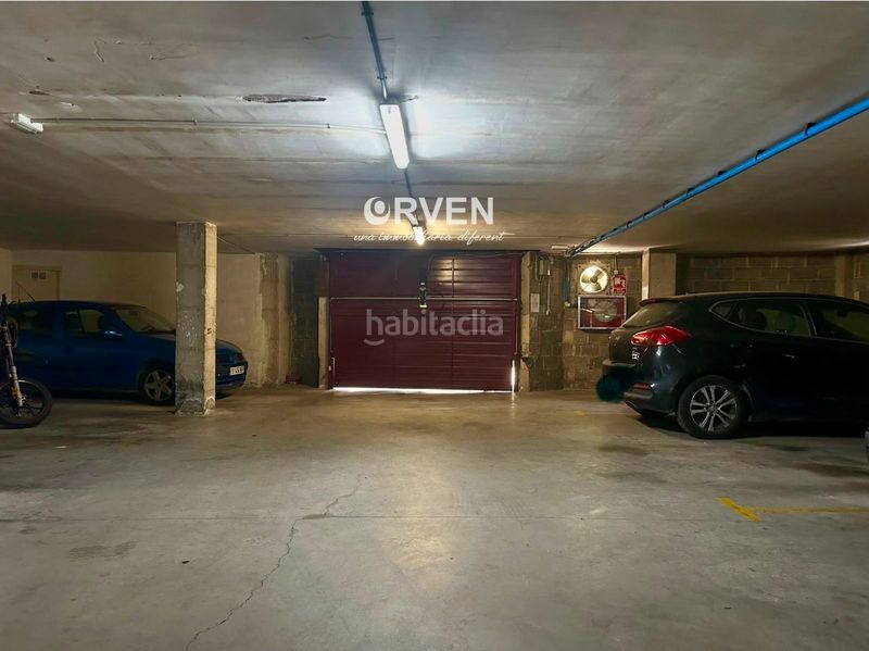 Foto aaadd833-94cc-483e-84c9-e0b475862a41. Aparcament cotxe a Centre Torredembarra