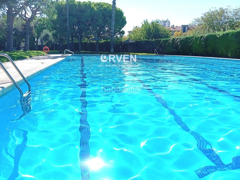 Foto 3f865432-1c89-4320-82e7-904cdf0a1ebb. Casa adossada amb aparcament piscina a Alorda Park Calafell