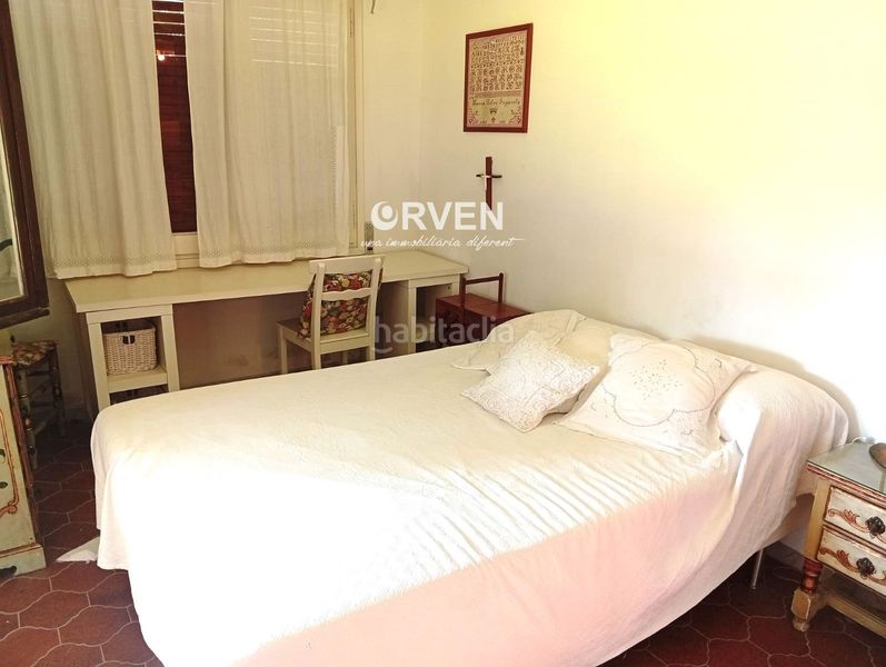 Foto dbb66edb-70cc-45fb-8fd9-8e5bced9964c. Casa adossada amb aparcament piscina a Alorda Park Calafell
