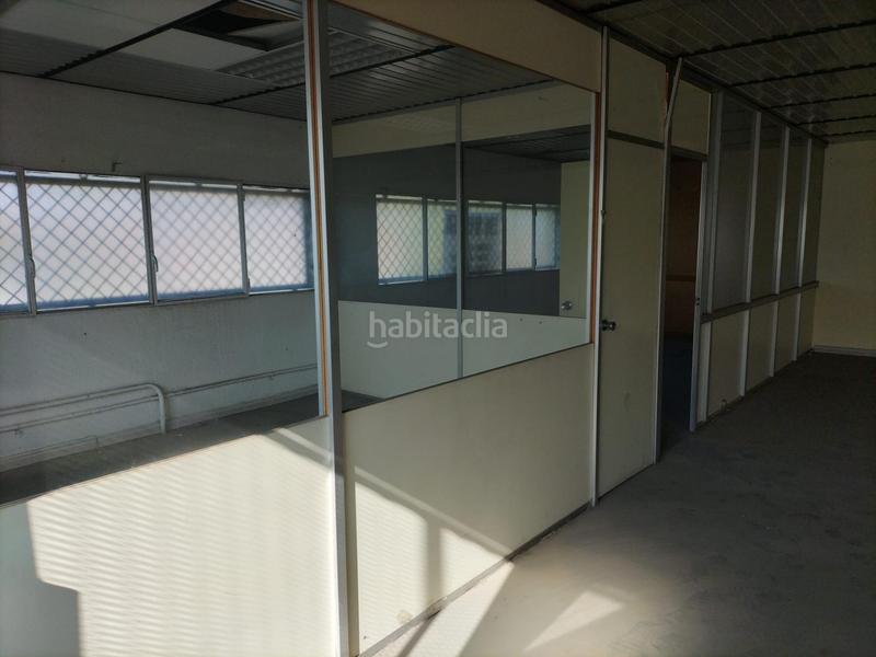 Foto bea9c872-064c-489d-9a83-7a75fec60317. Bâtiment à usage industriel dans Zona Industrial Barberà del Vallès