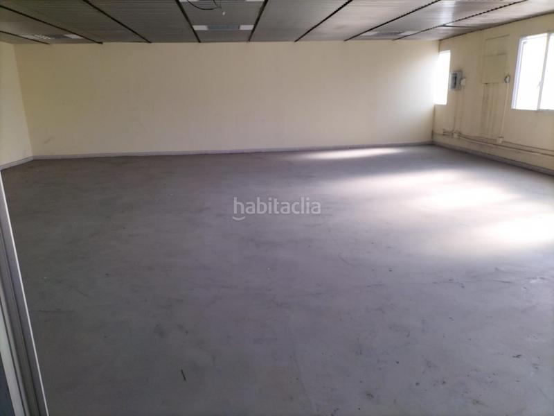 Foto c97b5059-42ff-4a7b-a191-cf64d3d929df. Bâtiment à usage industriel dans Zona Industrial Barberà del Vallès