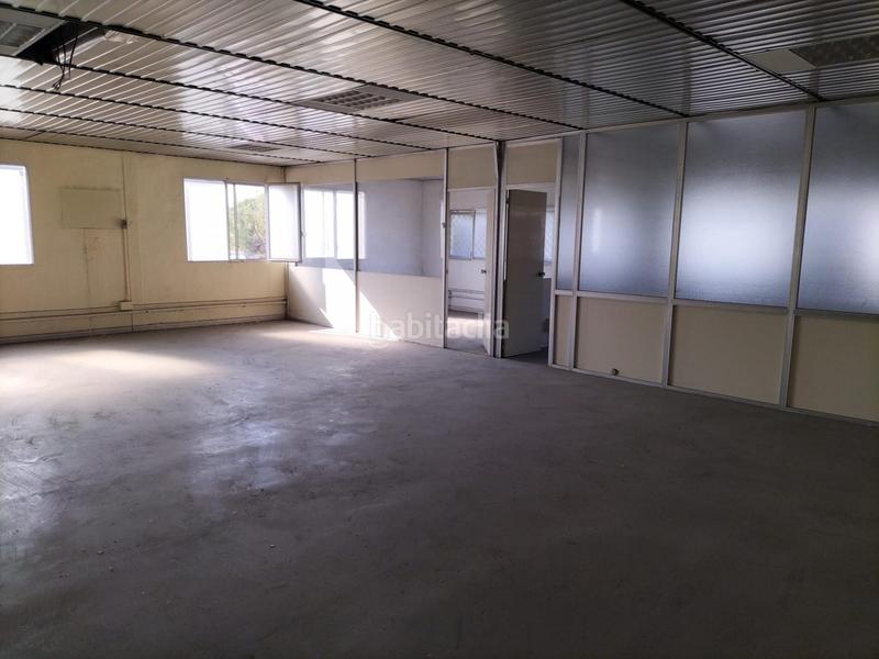 Foto 1ac2e465-b4fa-41c5-bfa2-78b70a17b0a5. Nave industrial en Zona Industrial Barberà del Vallès