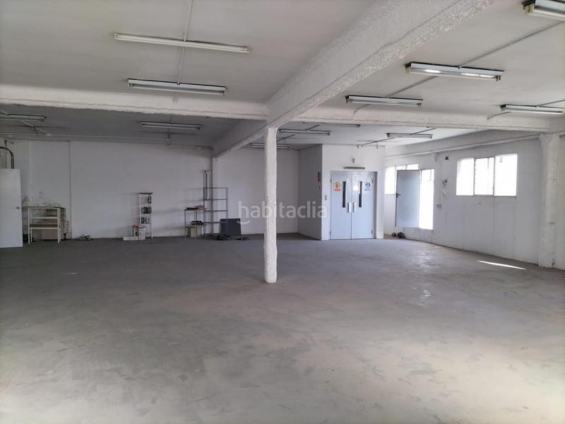 Foto 83a28716-2ade-4178-8fe4-f0205f5a4b95. Nave industrial en Zona Industrial Barberà del Vallès