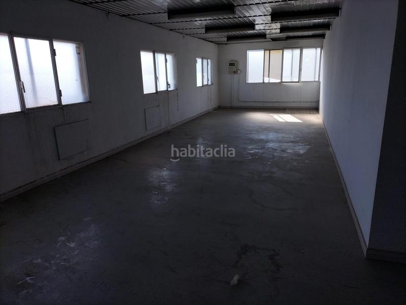 Foto b41790c0-299a-4e18-87e0-08cf204bbd2a. Nave industrial en Zona Industrial Barberà del Vallès