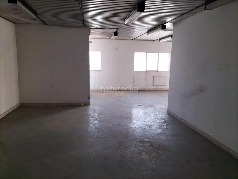 Foto cb5c0f52-0616-46fa-9bce-fe18f2a707a4. Nave industrial en Zona Industrial Barberà del Vallès